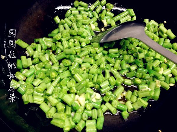 榄菜肉末四季豆