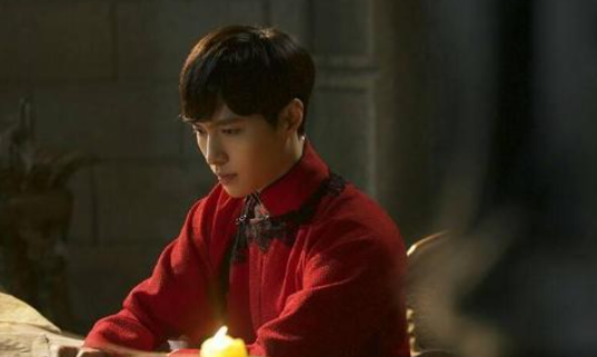 二月红是姓什么呢