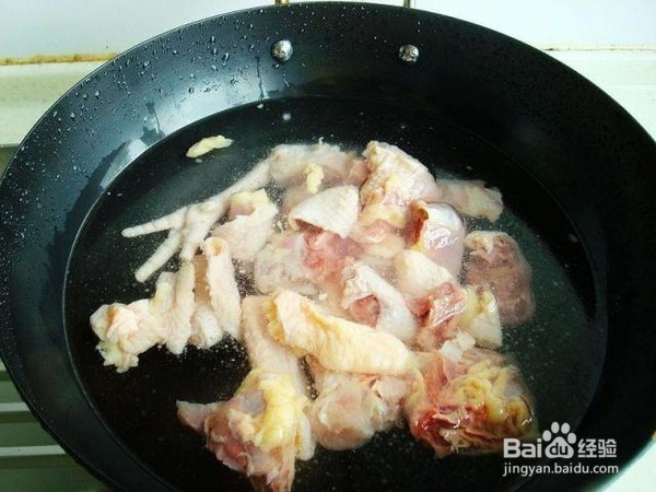 莲子姬松茸炖鸡的制作方法