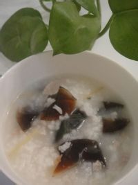 皮蛋瘦肉粥的做法