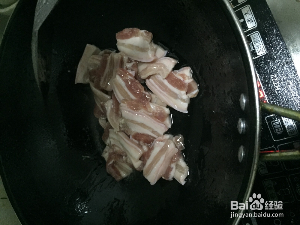 手撕包心菜炒五花肉的简单之法