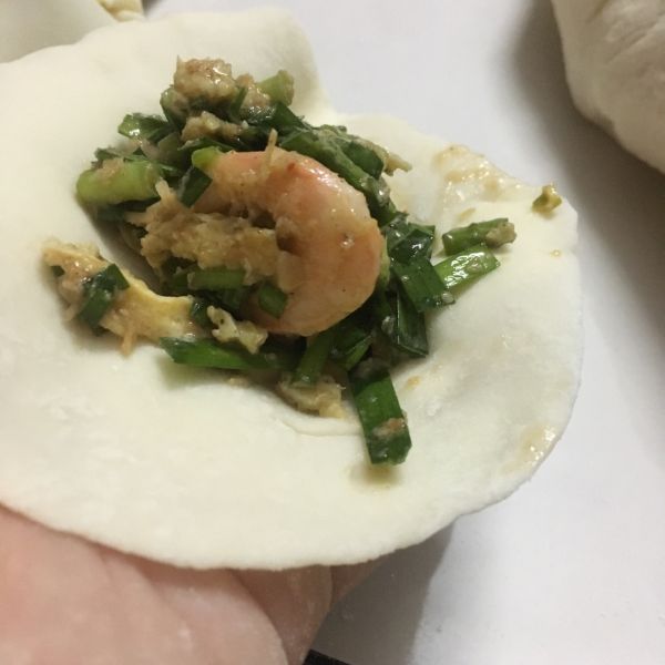北极虾韭菜盒子