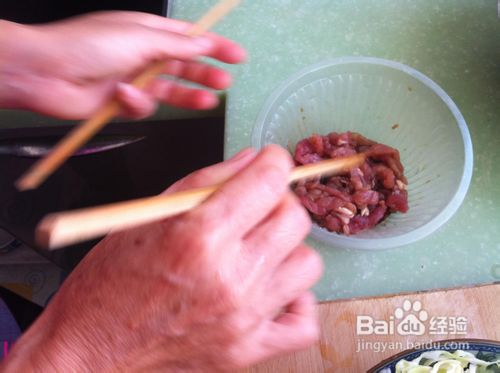 #我的拿手菜#教你烹饪美味的肉丝炒卷心菜