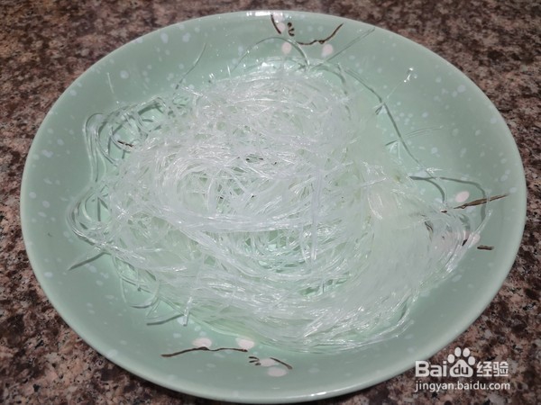 银丝抱金球的做法