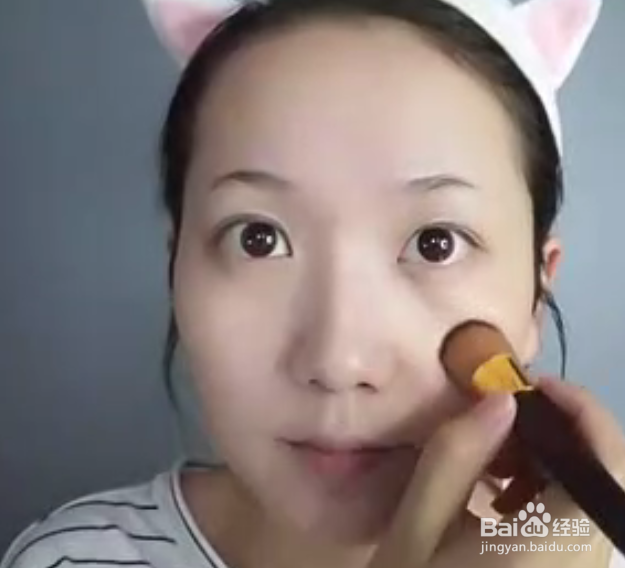 想要粉底不卡粉浮粉我来教你怎么做