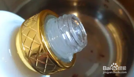 泡椒鸡爪的做法。