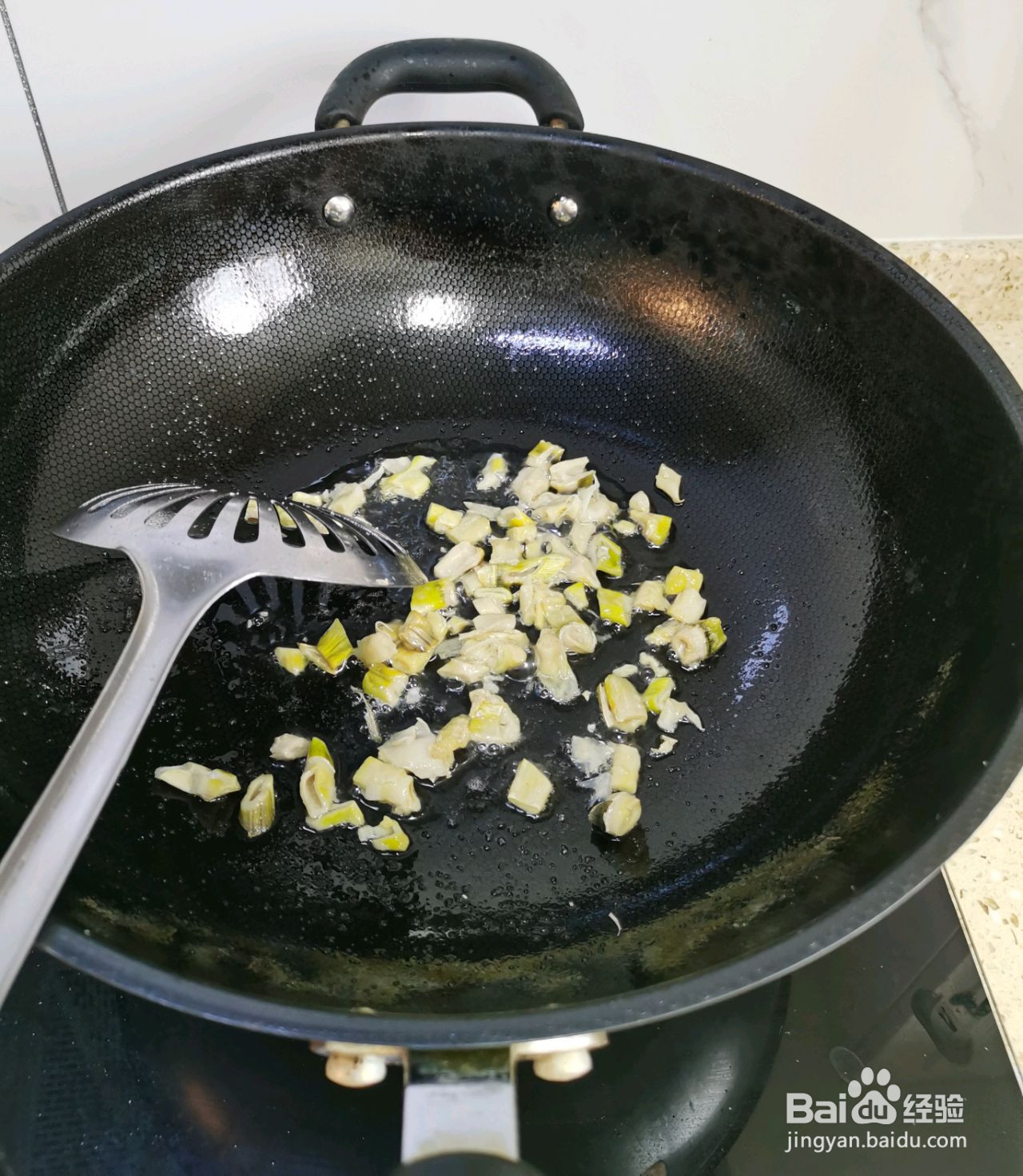 蒜味笋干炒葫芦的做法