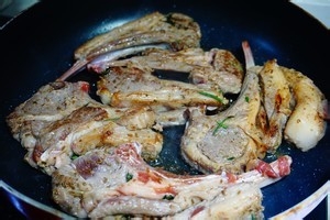 河南特色-嫩烤羊排怎么做