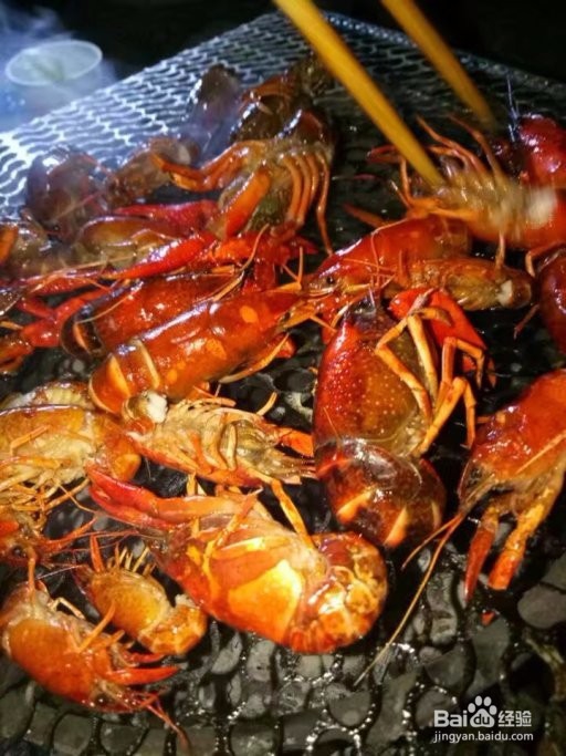 美味龙虾的吃法