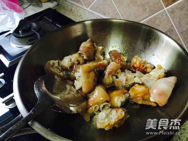 酥烂黄豆炖猪蹄