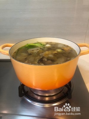 冬天的温暖:酸萝卜老鸭汤