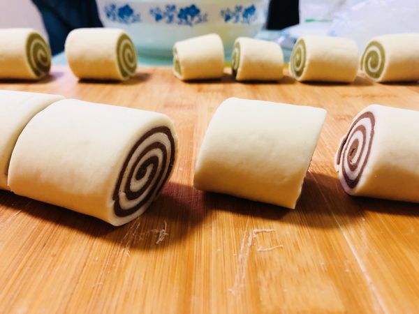 抹茶奶馒头VS咖啡奶馒头