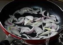 食补佳品青椒牛肉炒饭的做法