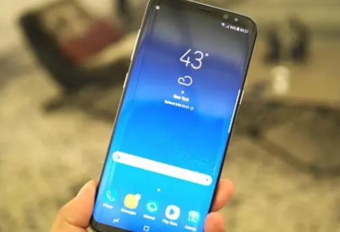 手机屏幕封胶脱落会不会导致手机跳屏