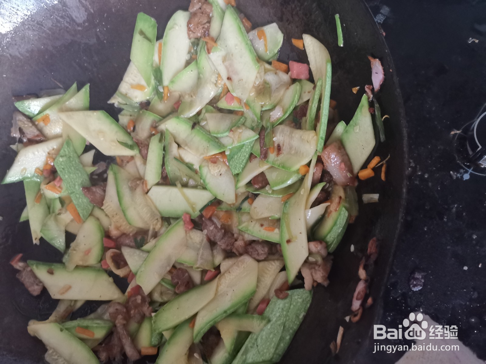 火腿丁炒西葫芦