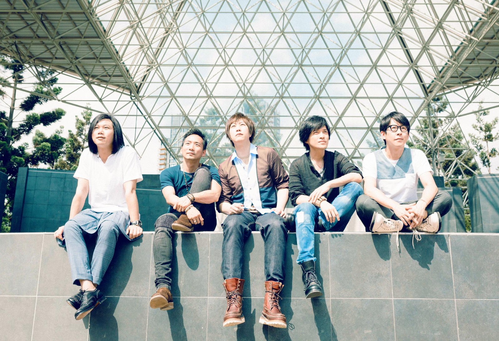 五月天《一颗苹果》的歌词