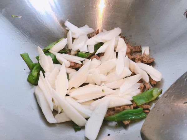 青椒炒山药肉片
