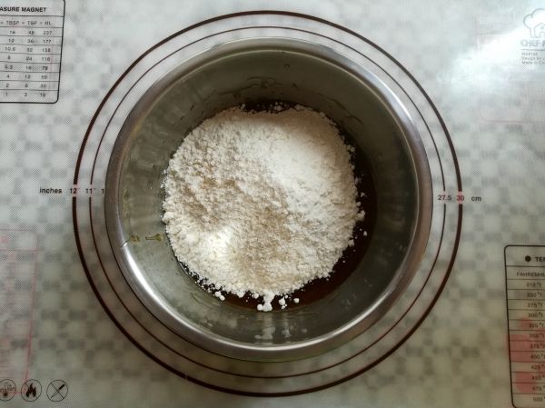 红豆沙蛋黄月饼