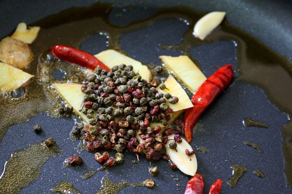 香辣荷兰豆炒大虾