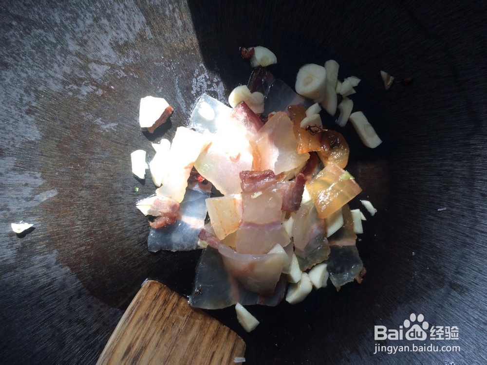 肉片炒盖菜的简易做法