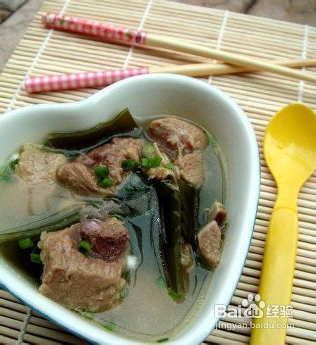 排骨的做法：[6]海带排骨汤