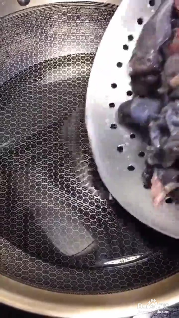 如何制作滋补养生乌鸡汤