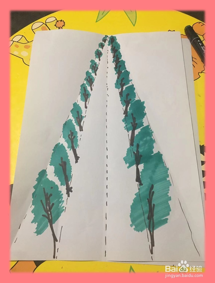 如何教小朋友画近大远小的马路-趣简单哦