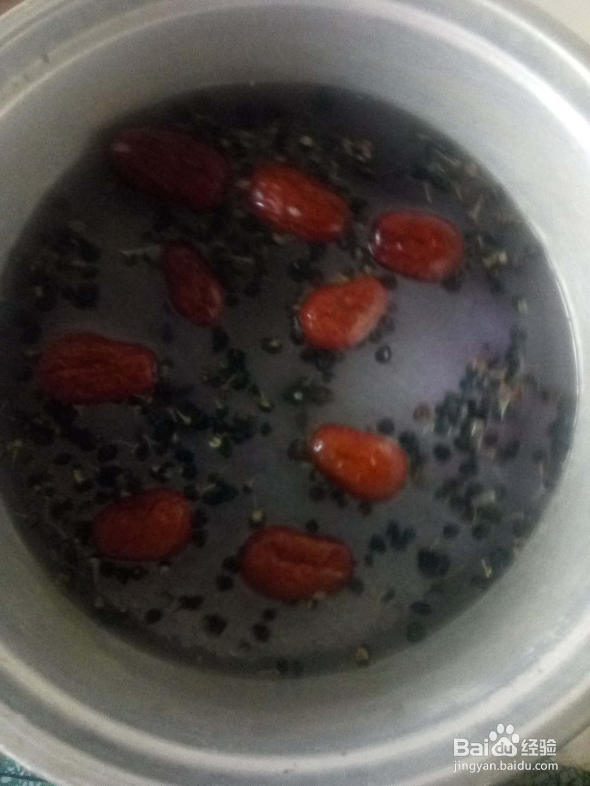 黑枸杞红枣大米粥