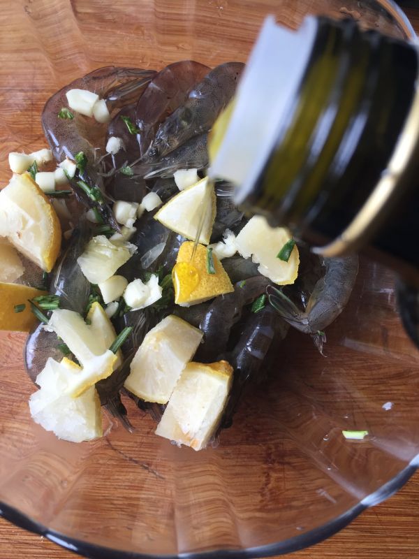 迷迭香柠檬烤虾