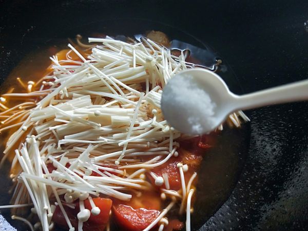 番茄金针菇豆腐汤
