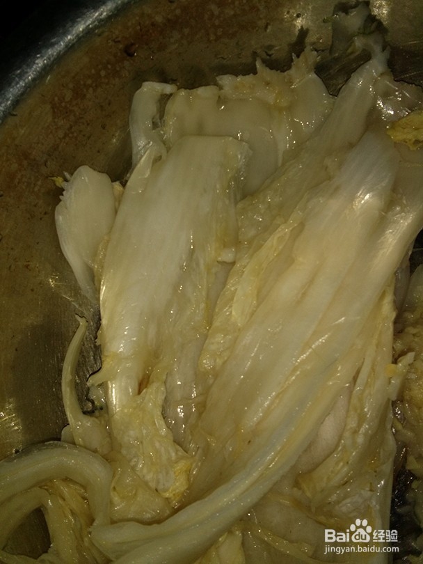 肉皮酸菜冻豆腐炖肉