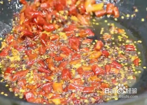 传统川菜炝锅鲤鱼的做法