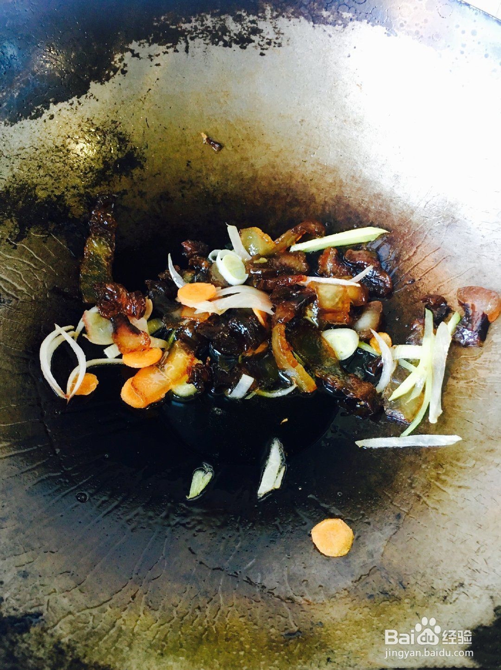 腊肉鸡枞炒蒜薹的做法