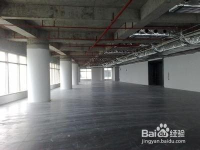 发生火灾时如何正确逃生