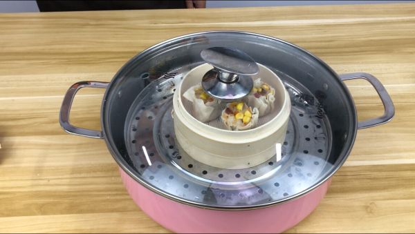 饺子皮咸蛋黄烧麦