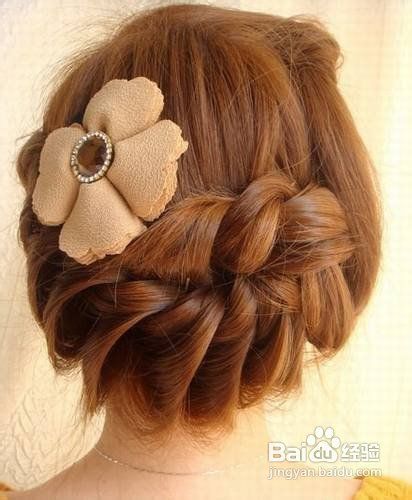 教你DIY超美韩式编发 分分钟就搞定