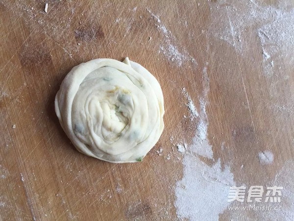 五香葱油饼的做法