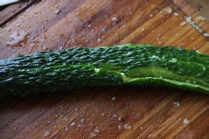 如何做酸辣拌黄瓜