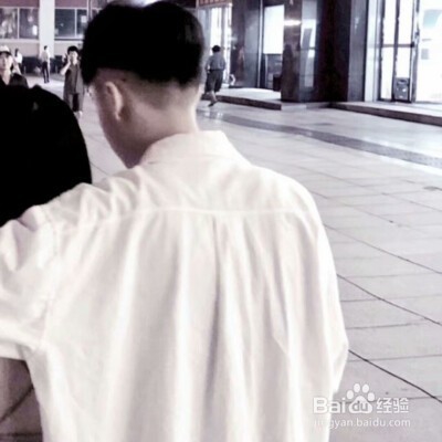 男人一见钟情的表现 10个迹象证明他中意你哦