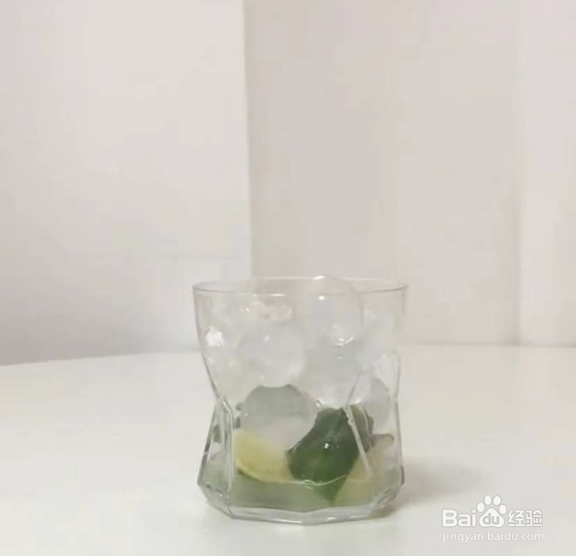 柠檬薄荷苏打水