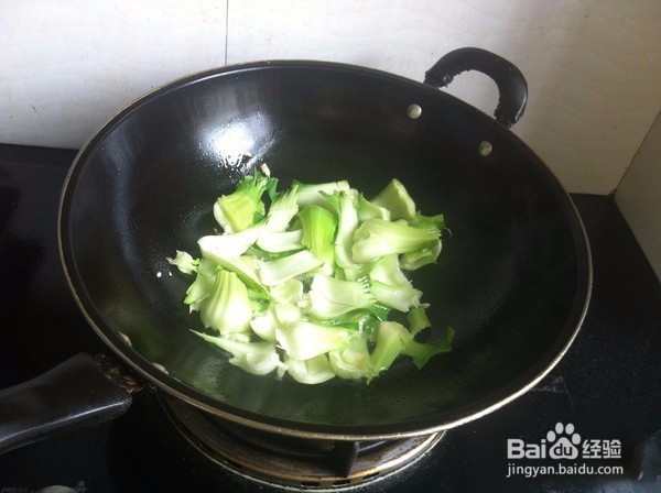 香菇炒菠菜家常做法，怎么做好吃又营养？