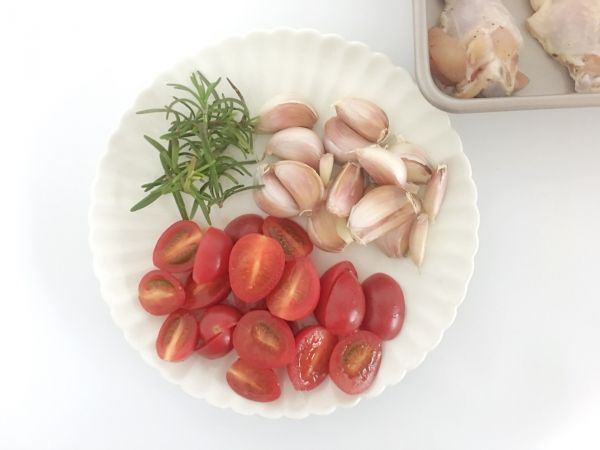 蕃茄大蒜香草烤鸡腿