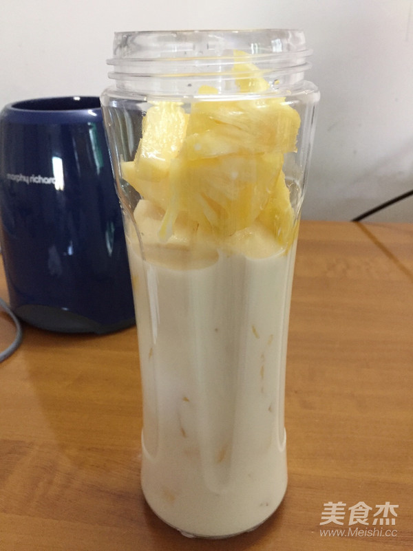 菠萝苹果奶昔