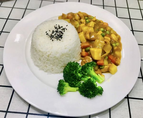 咖喱鸡肉杏鲍菇饭