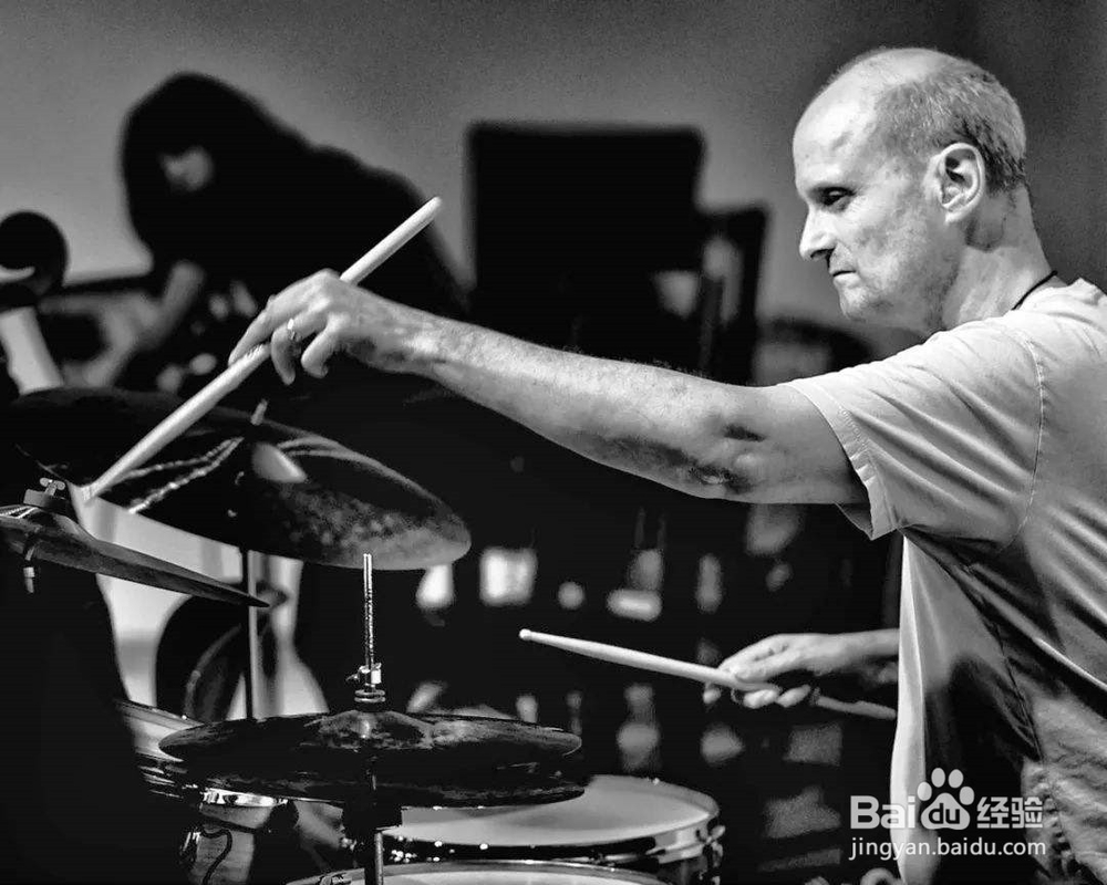 cs15手时如何调高低音