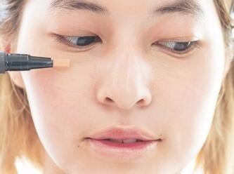 收起你的“放飞自我”好好化个妆，你也是女神