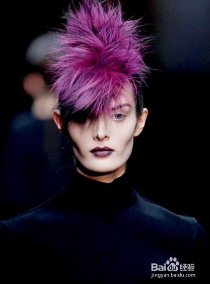 打造复古风潮，时尚发型让人眼花缭乱