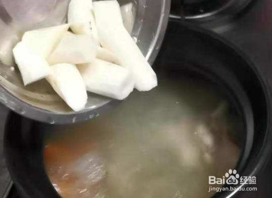 土豆淮山鸡汤该怎么做