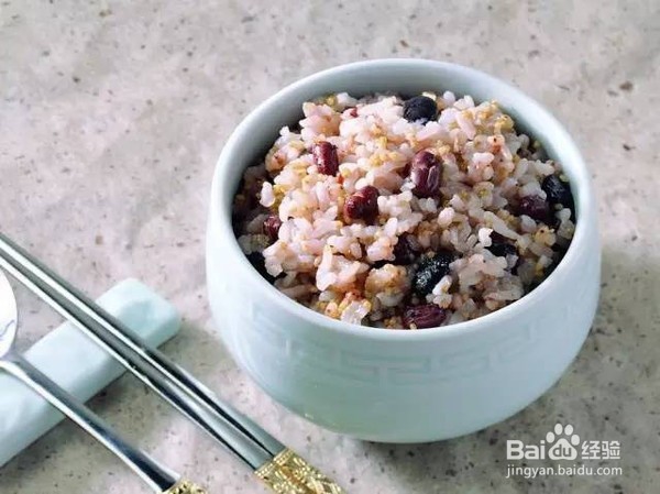 电饭煲糙米的做法