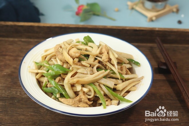 杏鲍菇炒鸡胸肉丝